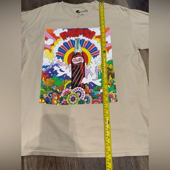 Pepsi 🌈 Groovy Rainbow and Cream Oversized Graphic Tee Women's Size XL Like New! - Picture 11 of 11